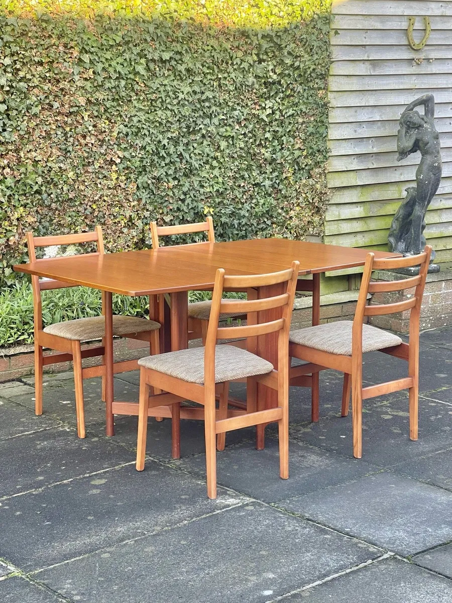 Mid century dining - Image 1