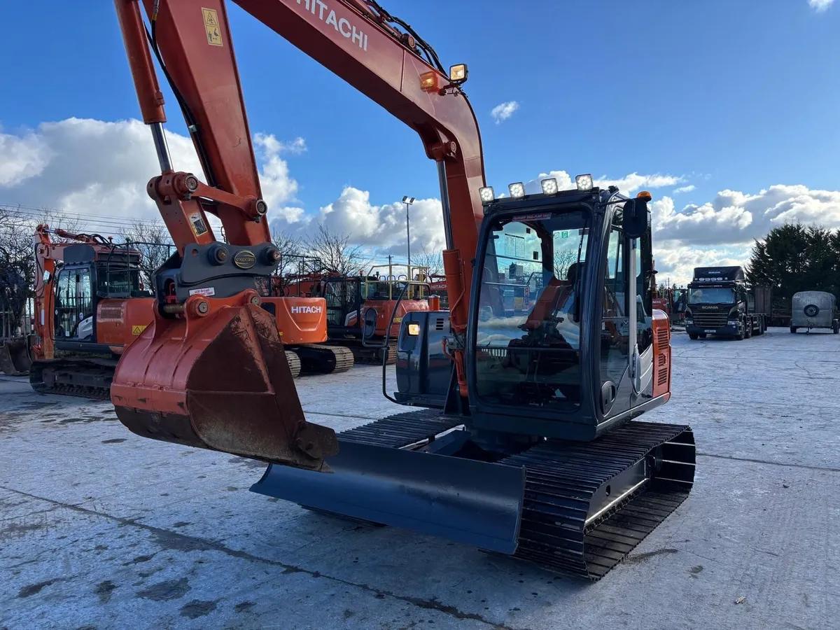 Hitachi ZX70BL-3 EX JAPAN - Image 4