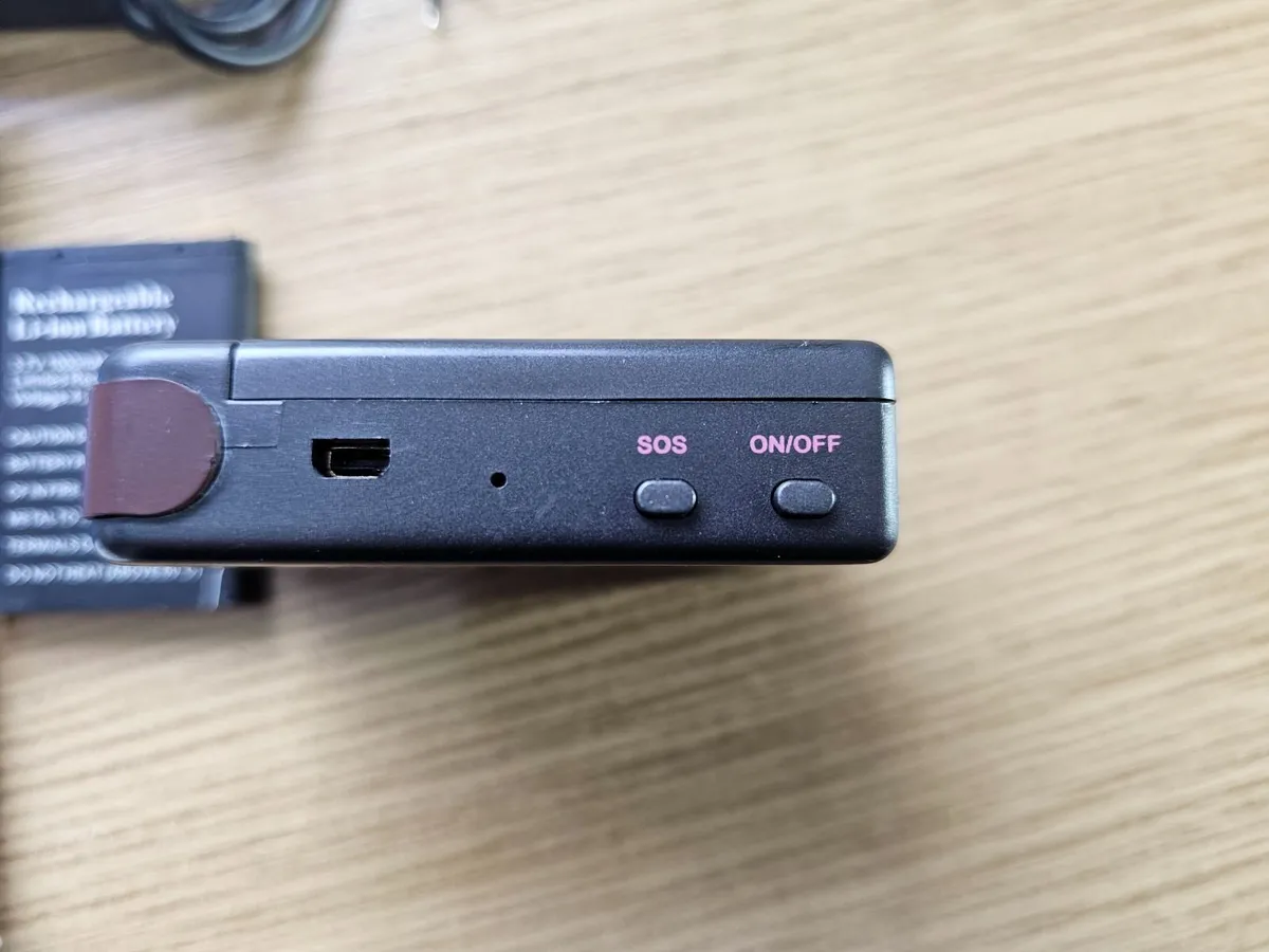 GPS Tracker SIM MicroSD card slots TK102B - Image 2