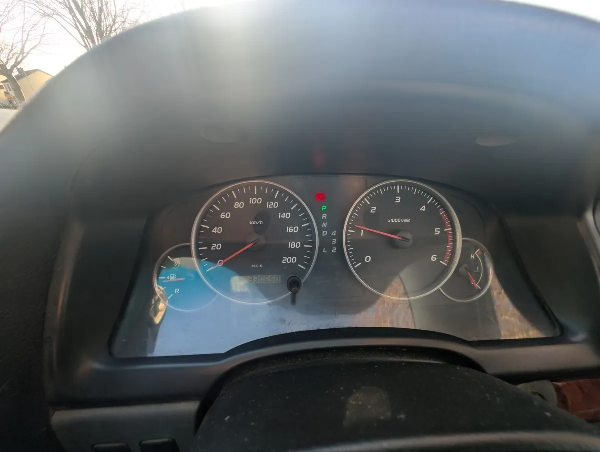 Toyota Land Cruiser - Image 3