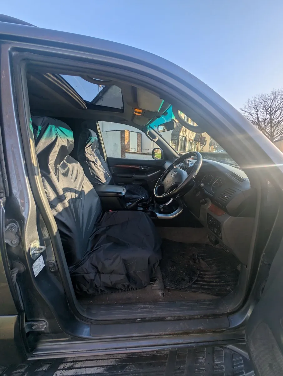 Toyota Land Cruiser - Image 4