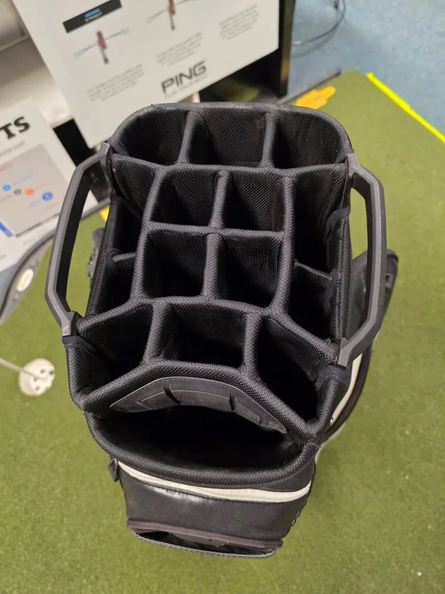 Ping DLX Cart Bag - Image 3