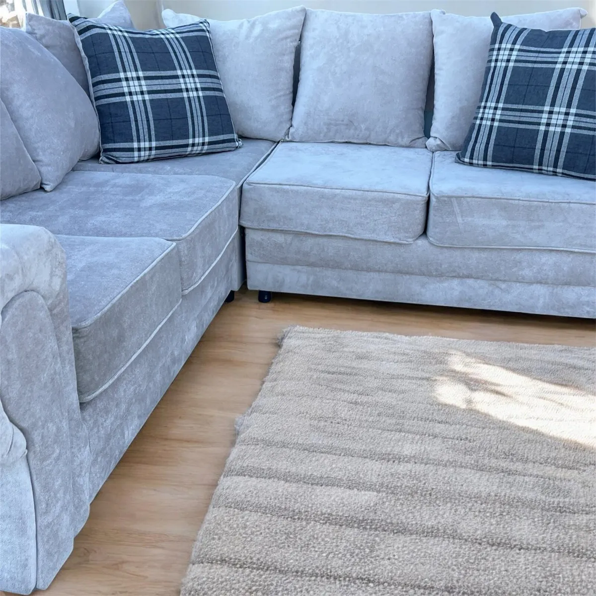 Verona Modern sofa - Image 3