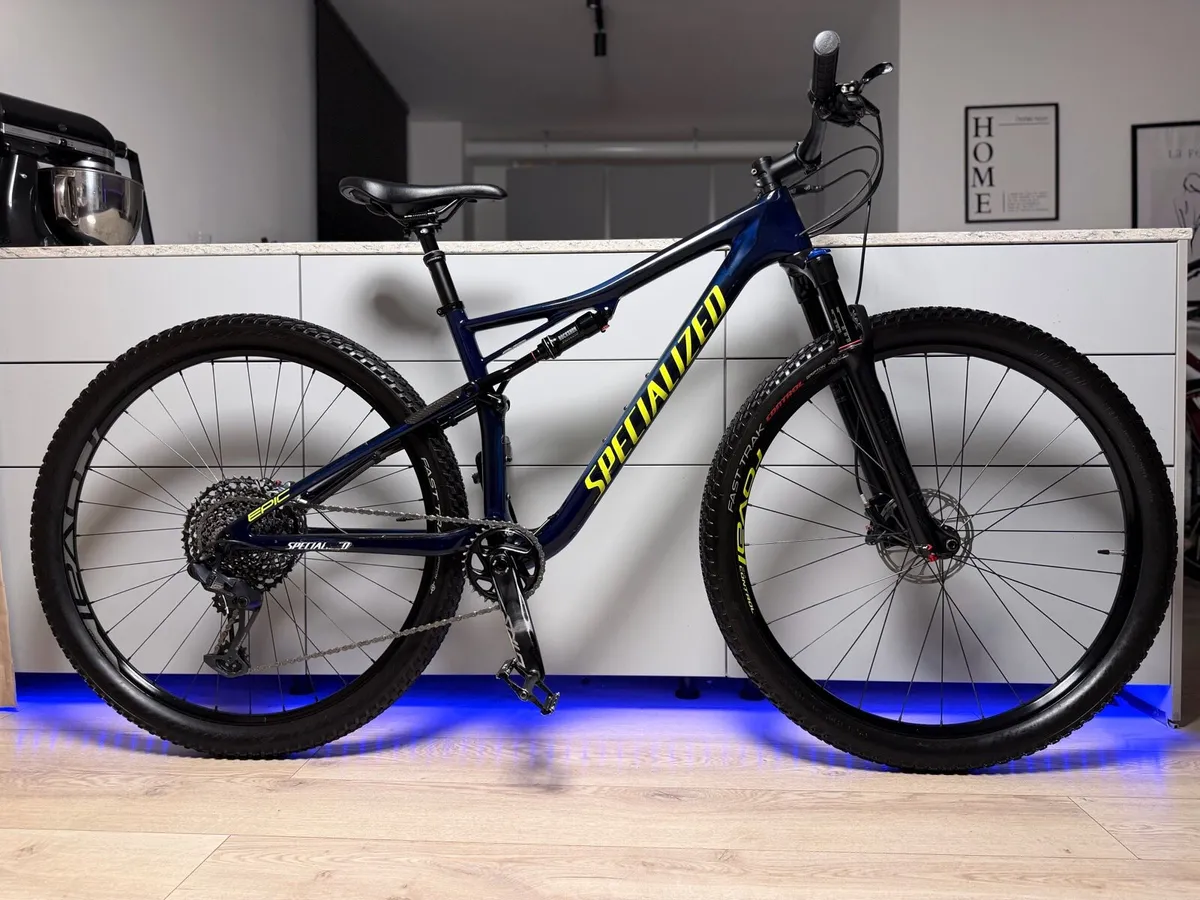 Specialized Epic Comp GX Carbon Full Suspension XC - Image 1