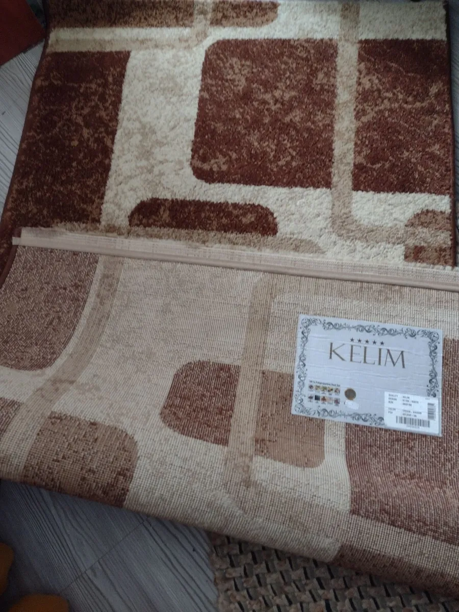 Clean beige/brown pattern rug - Image 2
