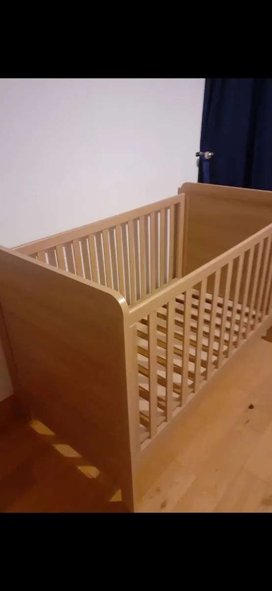 Mama and Papa Cot bed - Image 1