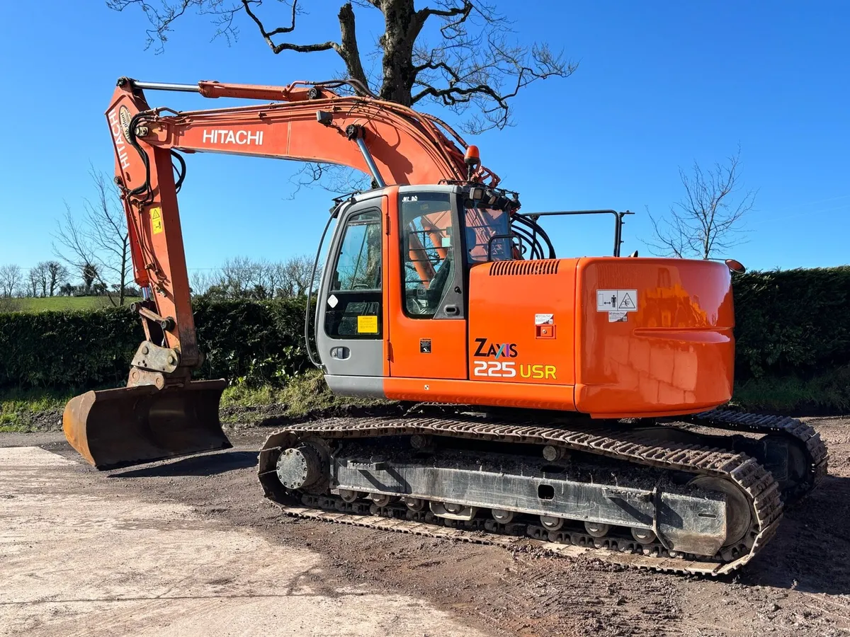 Hitachi ZX225 USR - Image 2