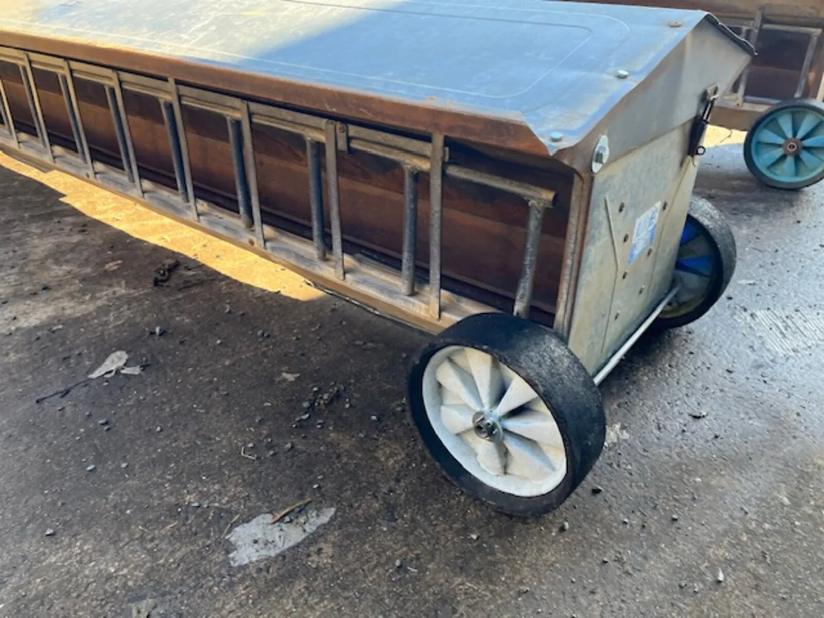 3  x  8 ft Creep feeders - Image 4