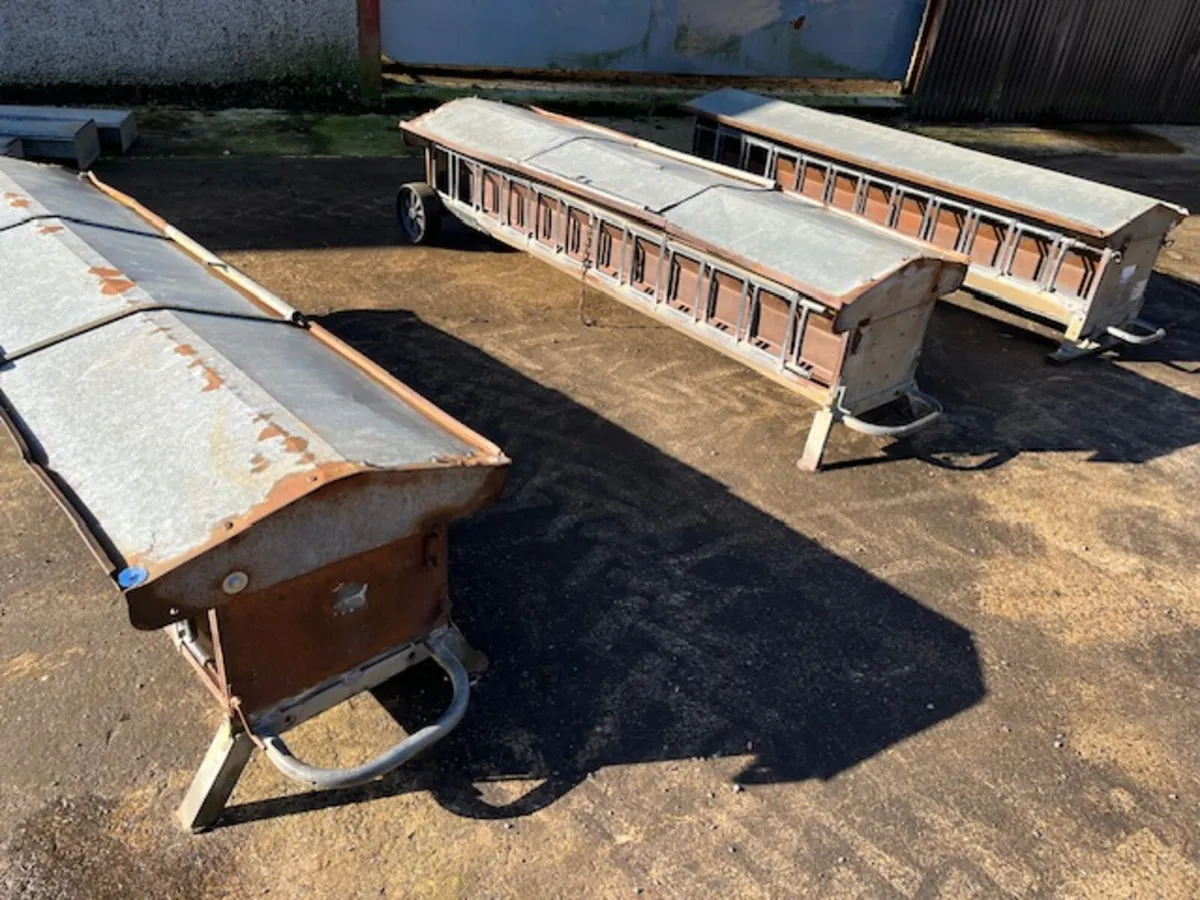 3  x  8 ft Creep feeders - Image 2