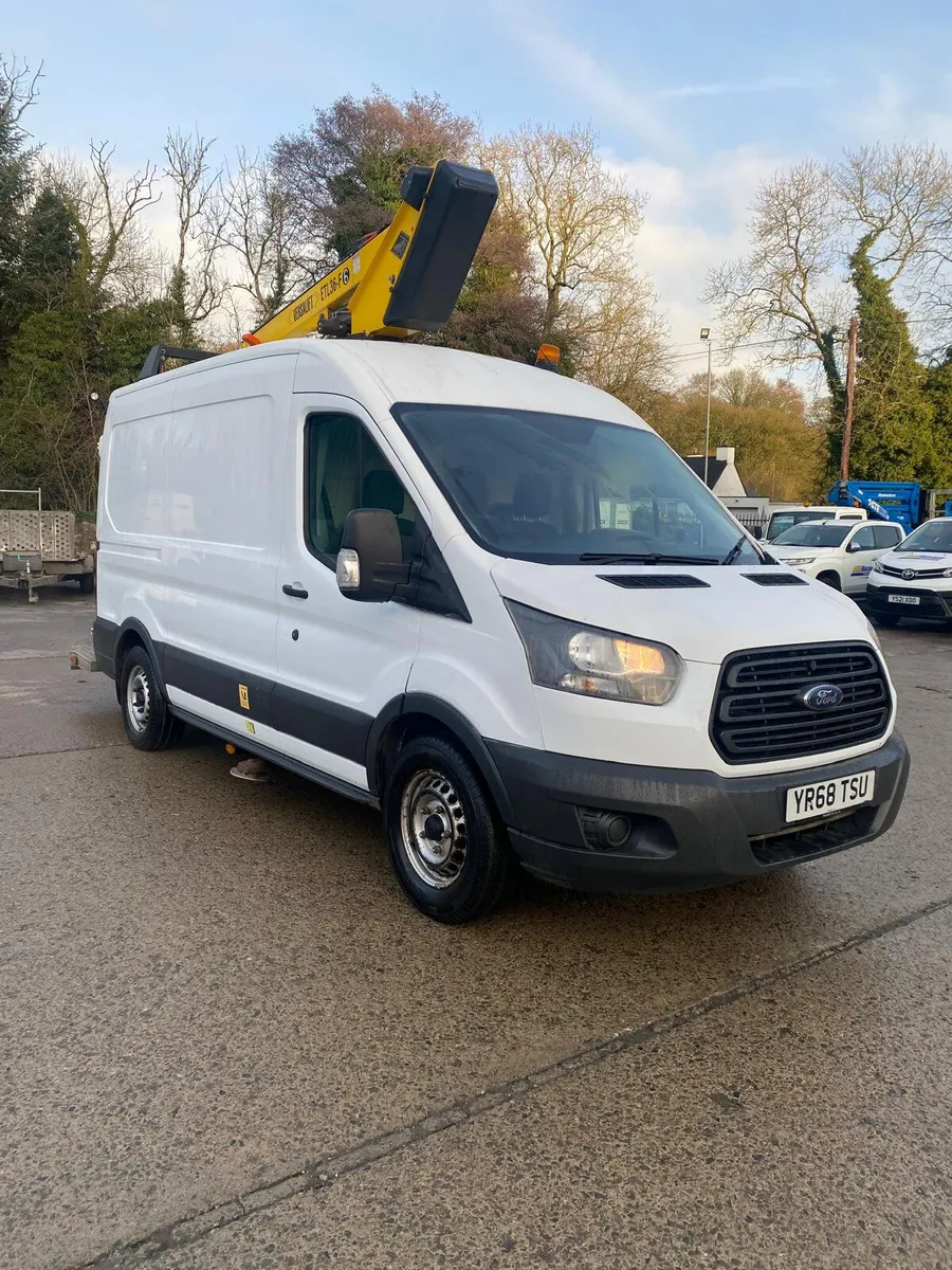 2018 FORD TRANSIT 3.5T 13M VERSALIFT VAN MOUNT - Image 1