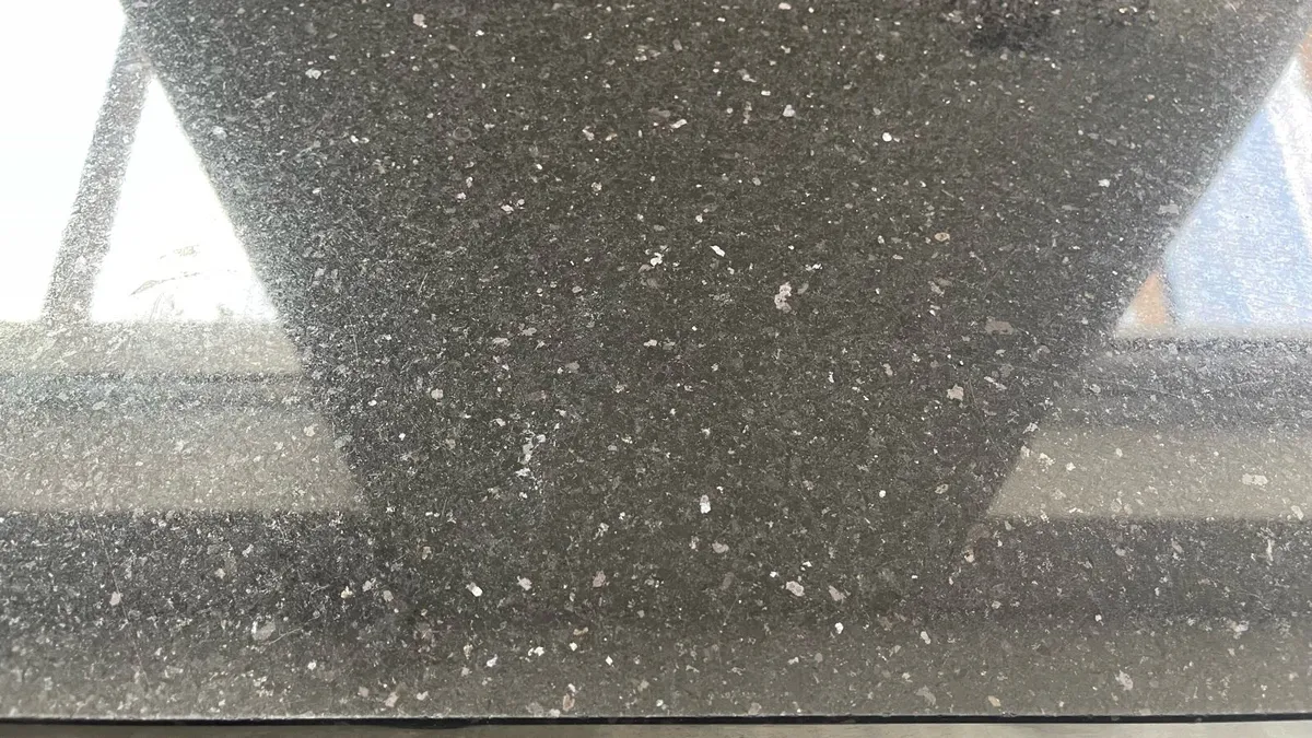 Black granite kitchen countertop - Image 3