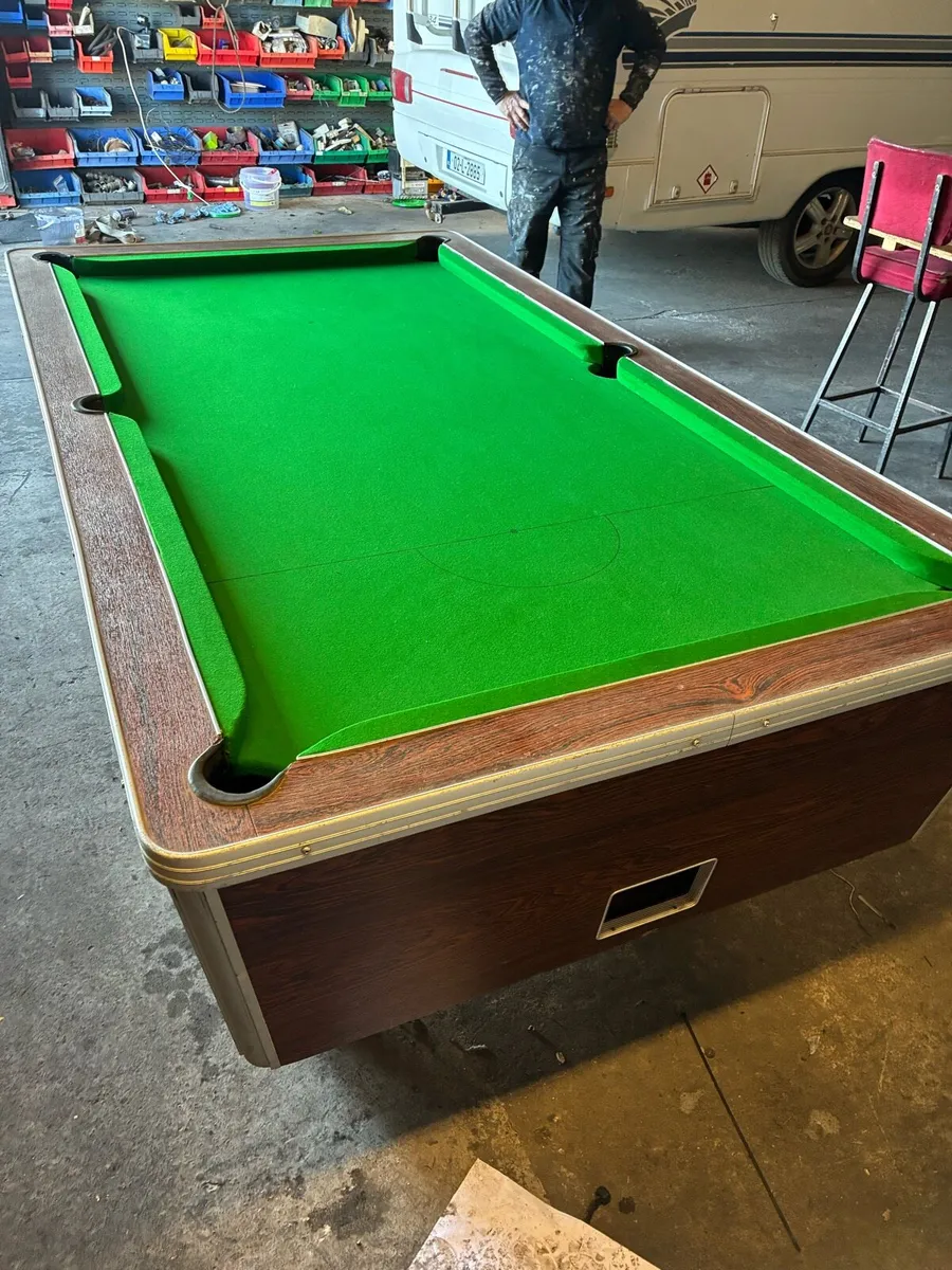 Pool table - Image 2