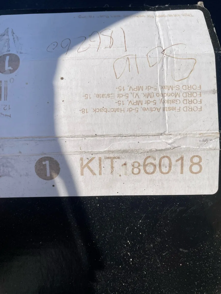 Thule roof box bundle - Image 3