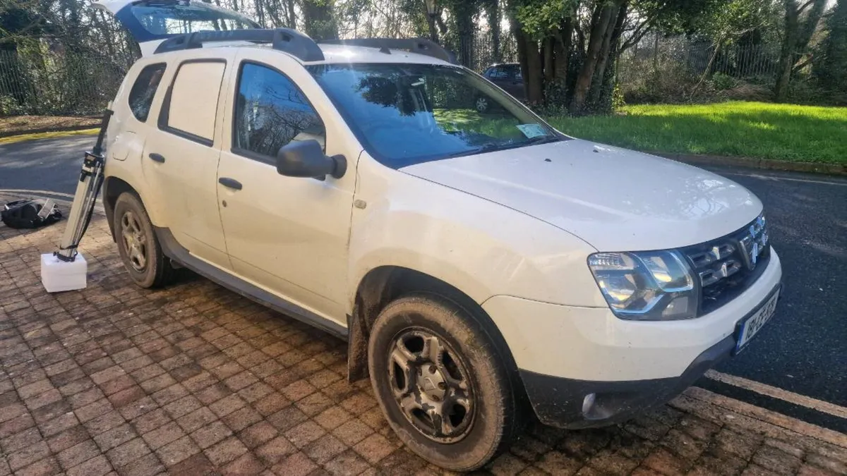 Dacia Duster 2018 Van - Image 2