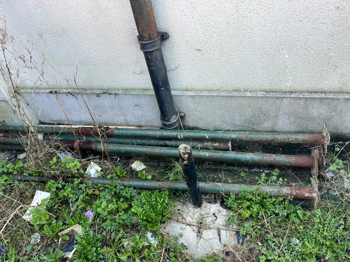 Acro pops (6nr free for collection) - Image 3