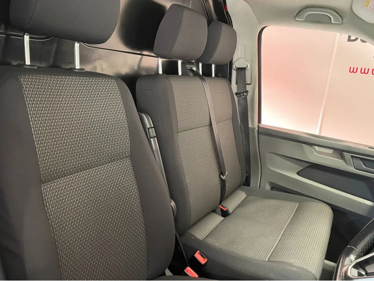 Volkswagen Transporter T32 H-LINE 2.0 TDI P/V HIGH - Image 4
