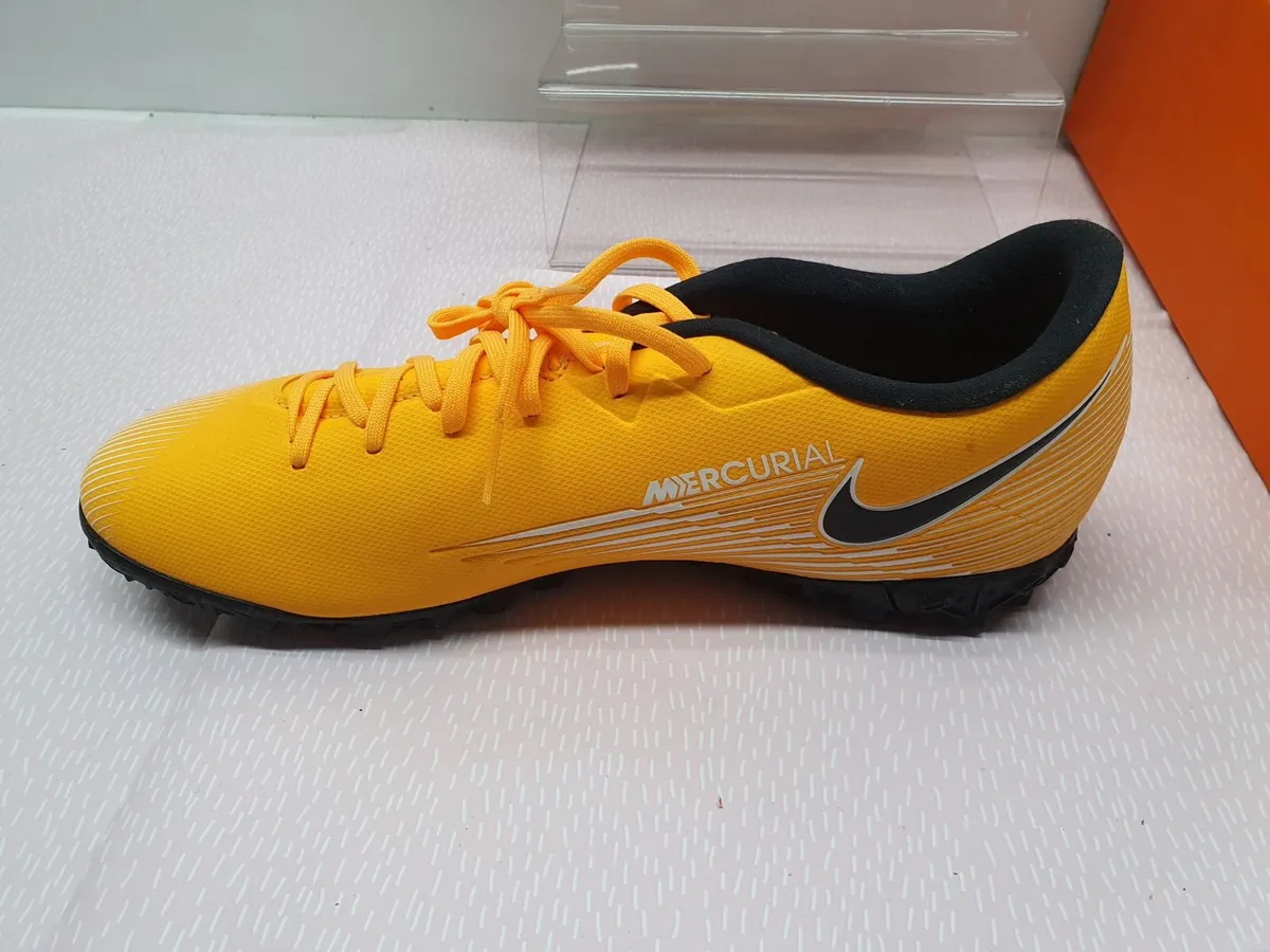 Online Auction Of A Unisex footwear & More! - Image 1