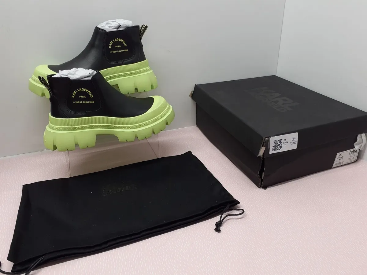 Online Auction Of A Green Boots & More! - Image 1