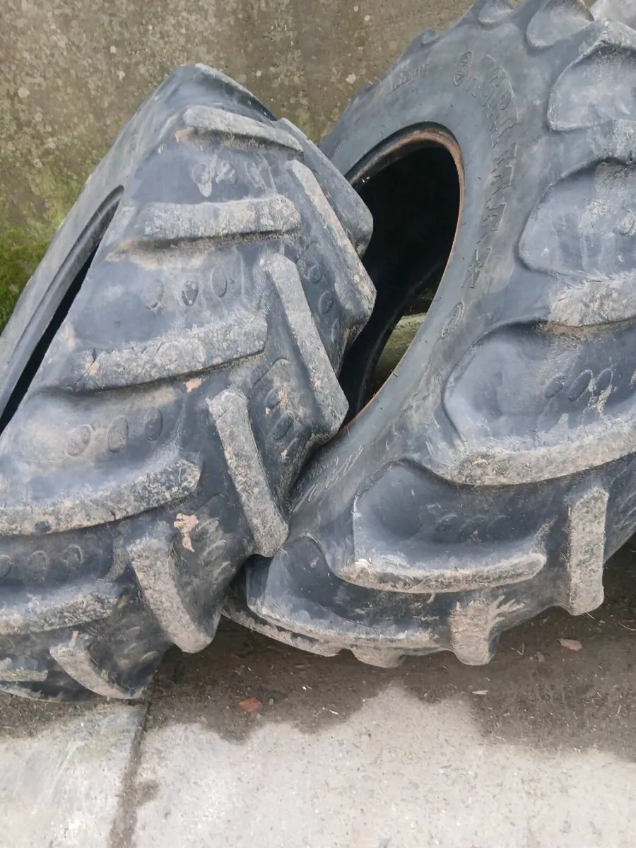Tractor tyres - Image 1