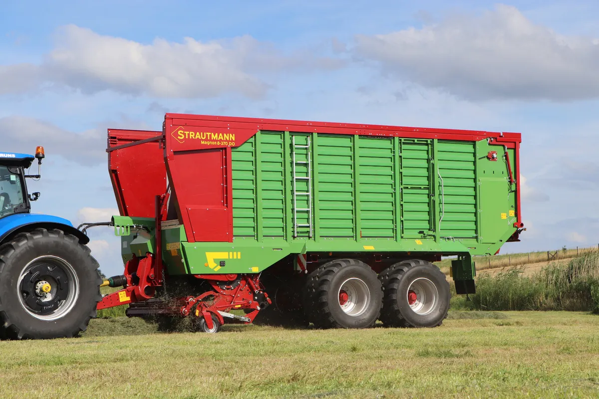 2026 Strautmann Magnon 8-370 forage wagon - Image 1