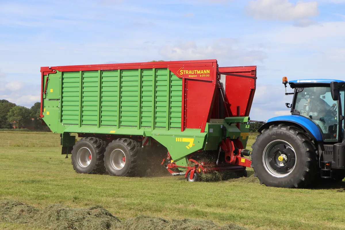 2026 Strautmann Magnon 8-370 forage wagon - Image 3
