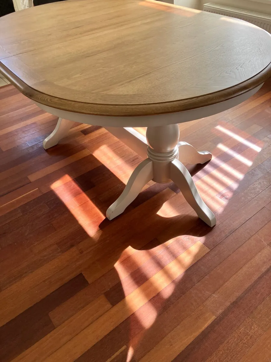 EZ Living Extentsble Dining table - Image 1