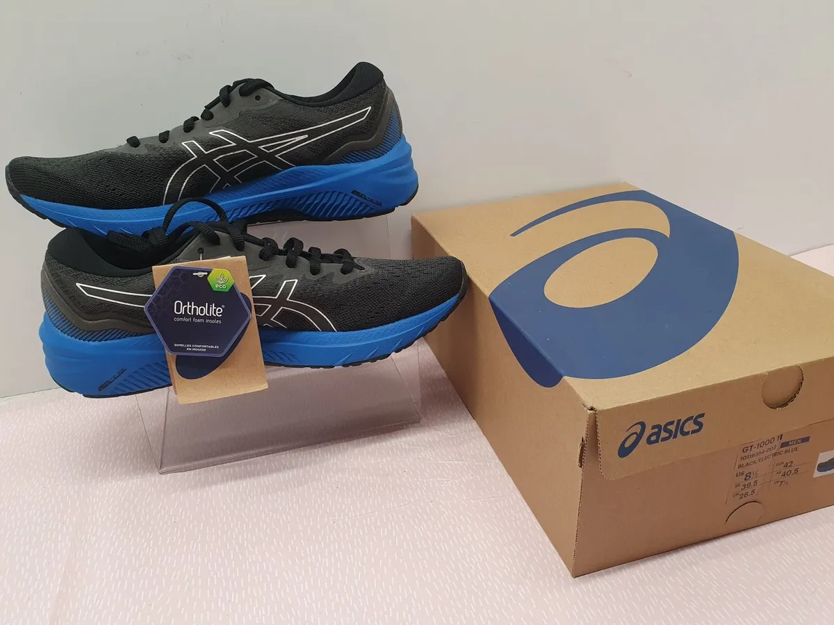 Online Auction Of A footwear & More! - Image 1