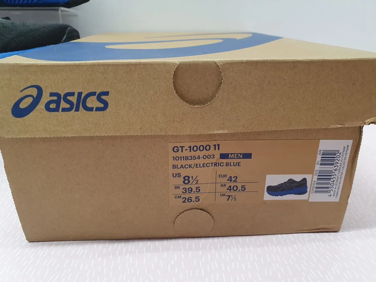 Online Auction Of A footwear & More! - Image 3