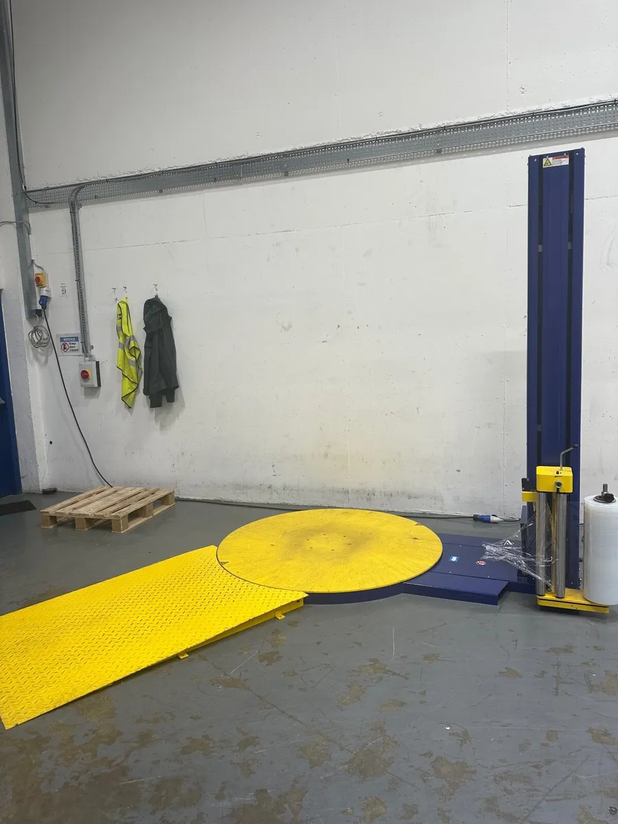 Pallet Wrapper Pallet Wrapping Machine 2 Tonne !! - Image 1