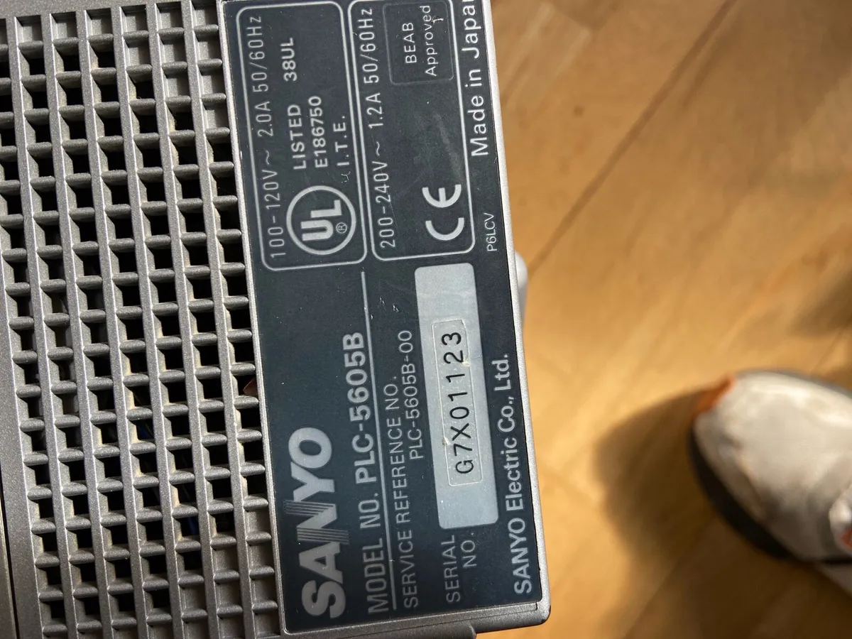 Vintage. Sanyo.  Projector - Image 3