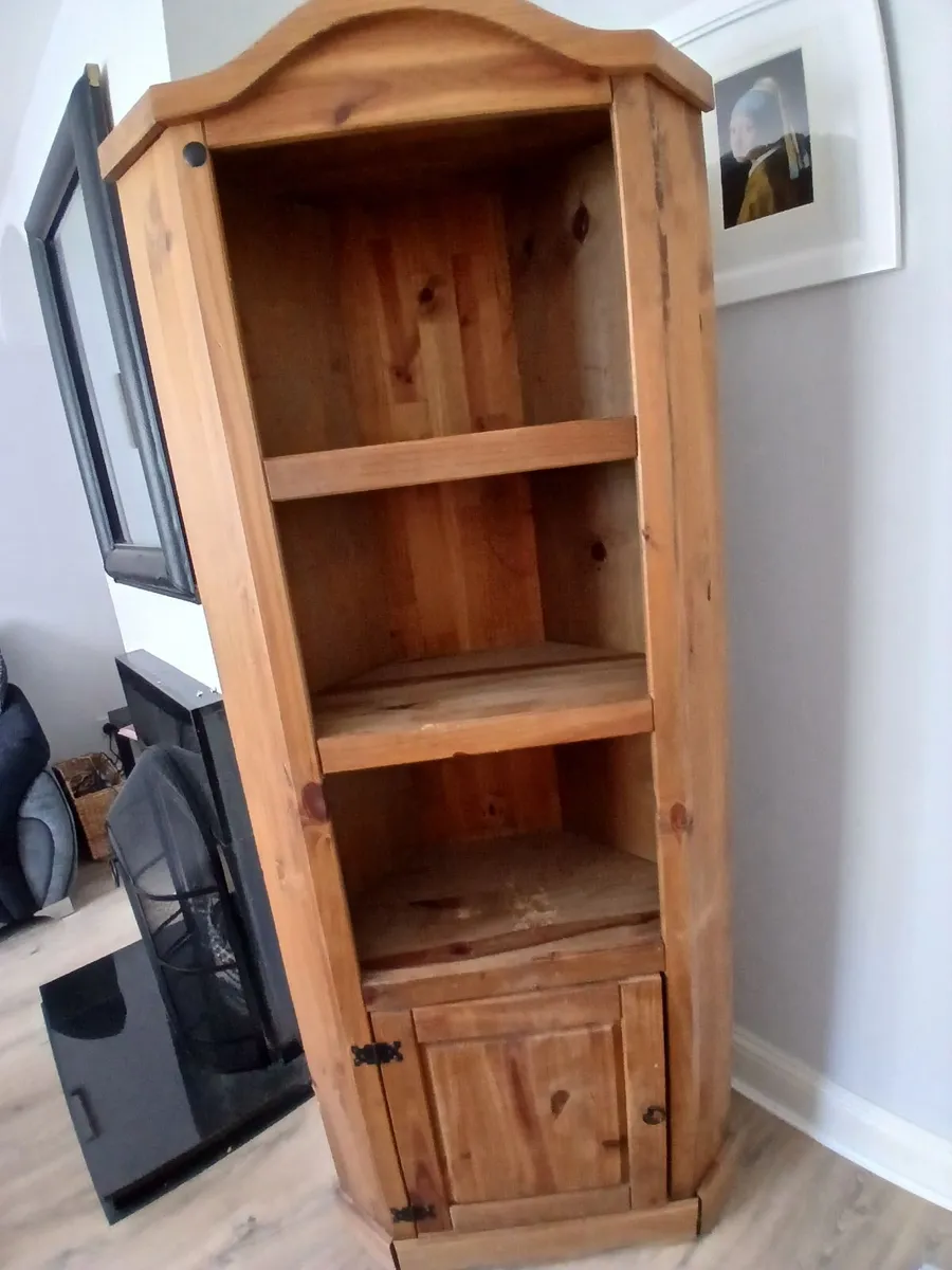 Mexican pine corner unit