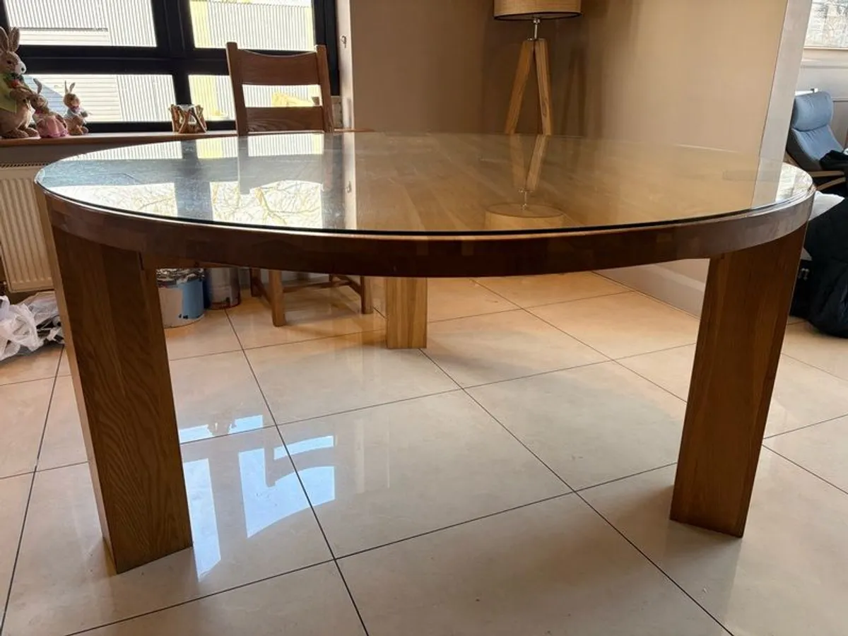 1.6m Round Oak Table & Chairs - Image 3