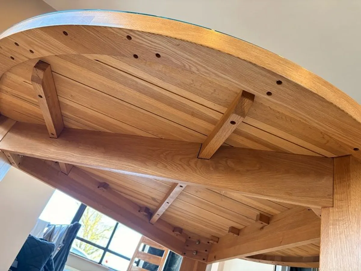 1.6m Round Oak Table & Chairs - Image 4