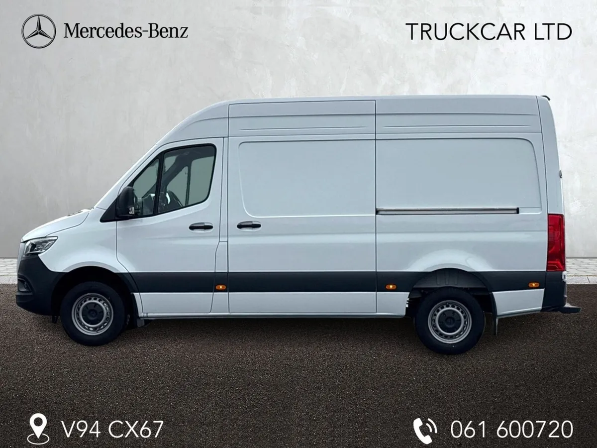 317/36 Mercedes Benz Sprinter High Roof - Image 4