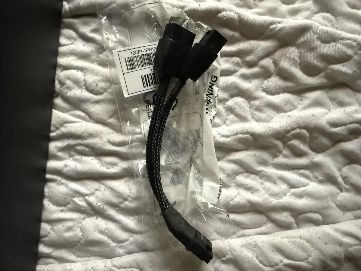 Gigabyte GeForce RTX 5070 Ti Windforce OC SFF 16GB - Image 4