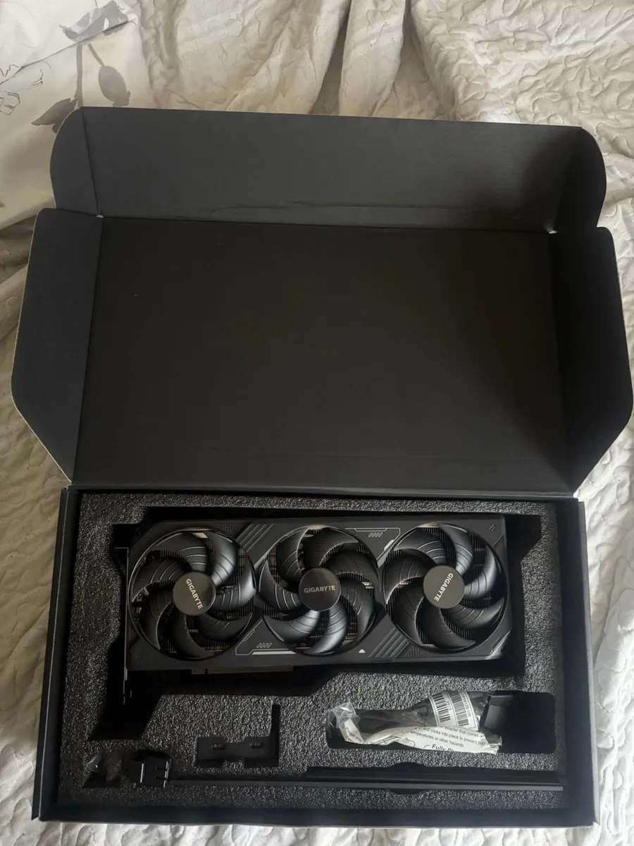 Gigabyte GeForce RTX 5070 Ti Windforce OC SFF 16GB - Image 3