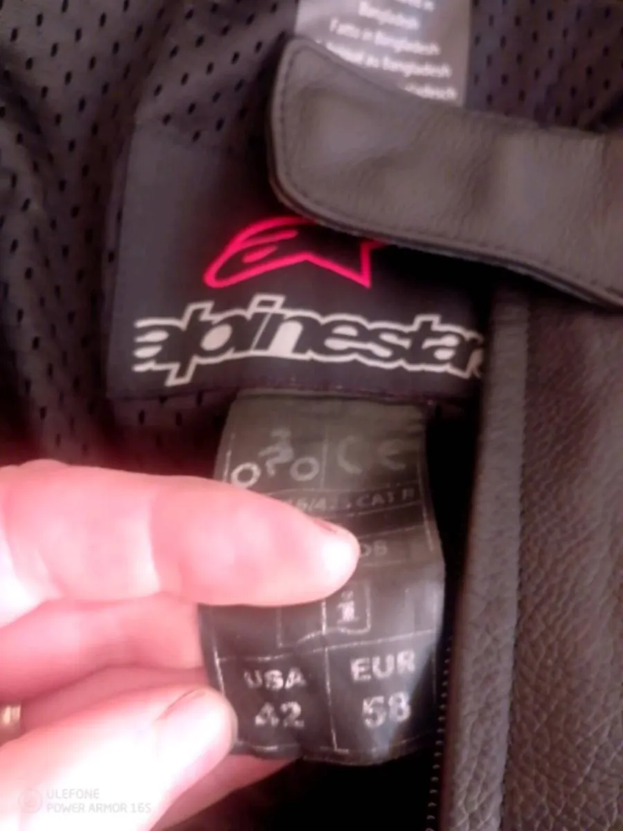 Motorcycle leathers - Image 4