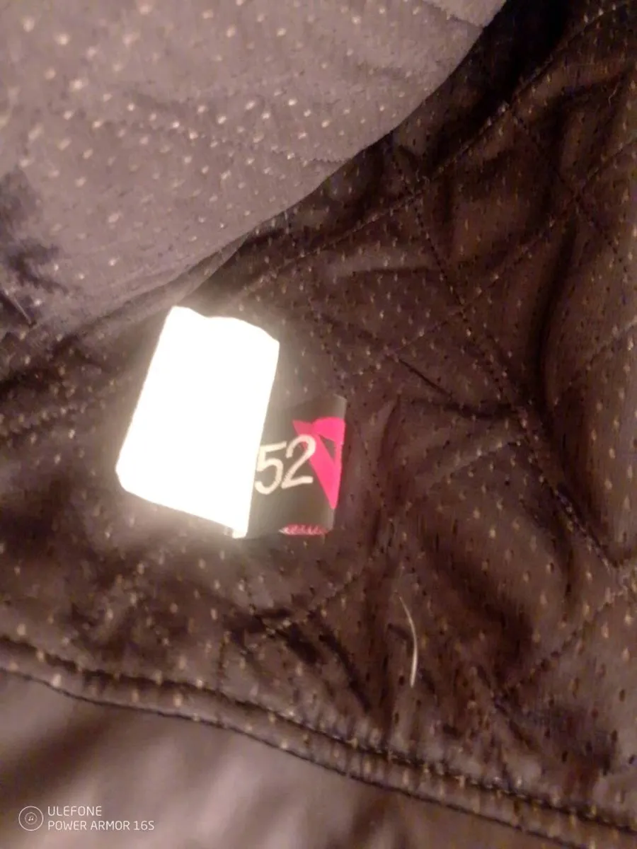 Motorcycle leathers - Image 2