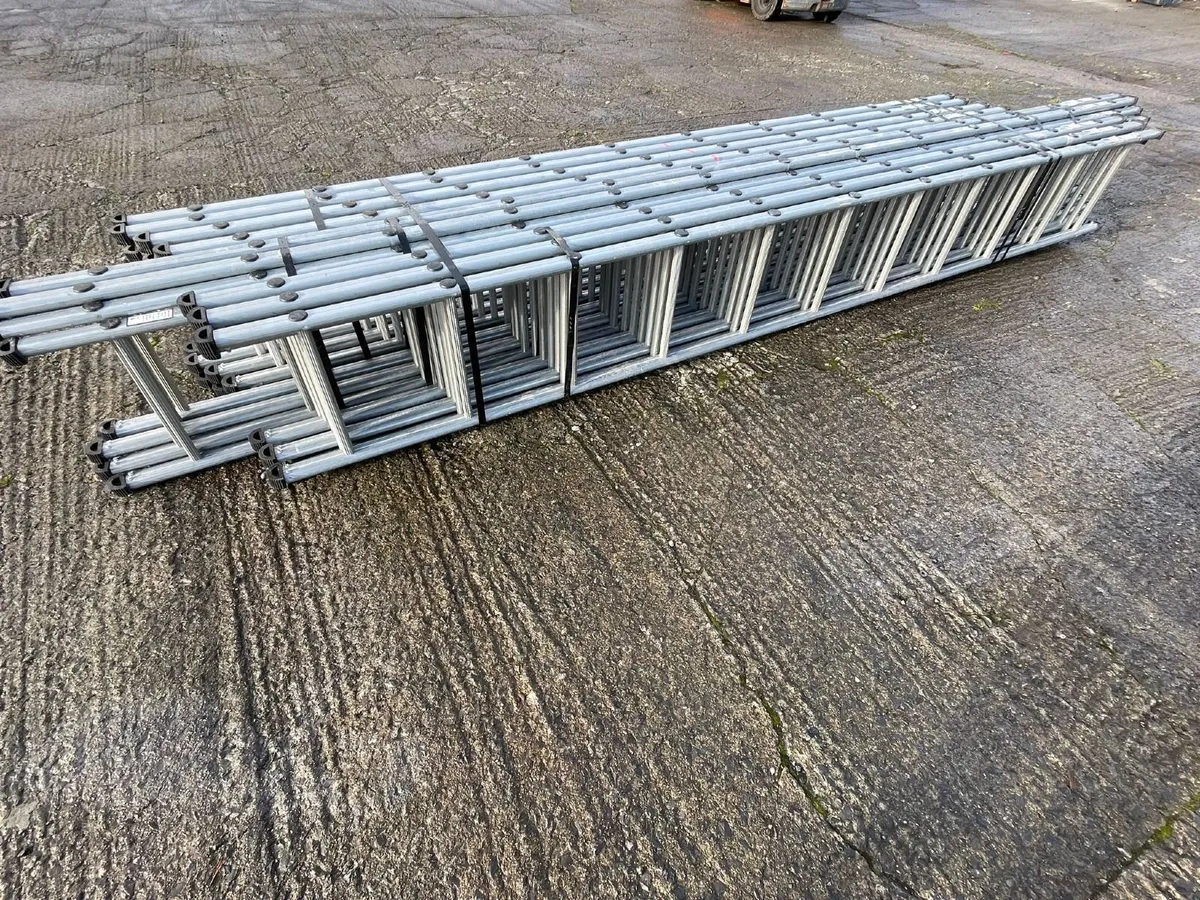 SCAFFOLDING LADDERS - Image 1
