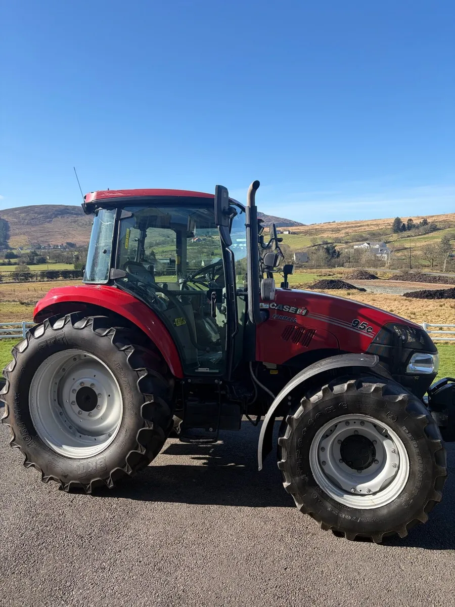 2020 Case farmall 95c - Image 3