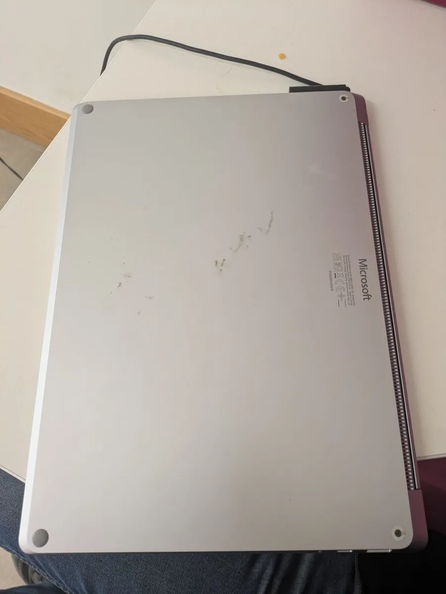 Microsoft Surface Pro5 - Image 1