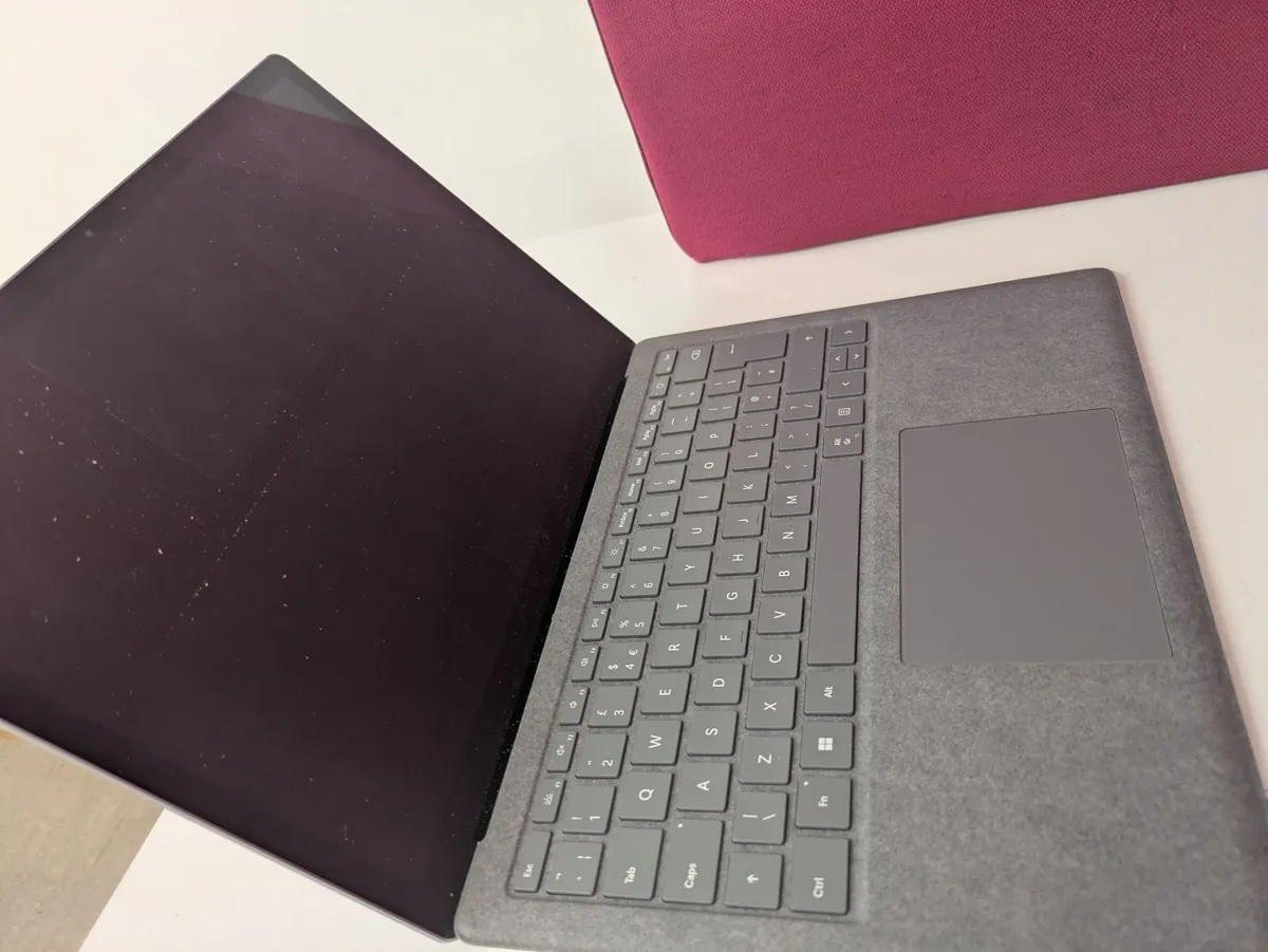 Microsoft Surface Pro5 - Image 3