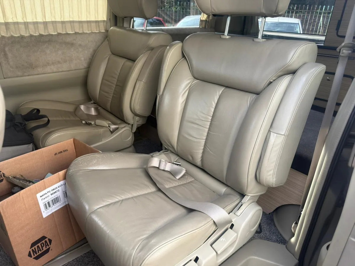 Nissan Elgrand Campervan - Image 3