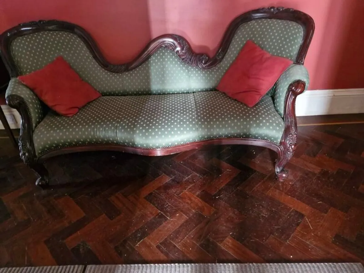 Chaise Lounge Antique - Image 1