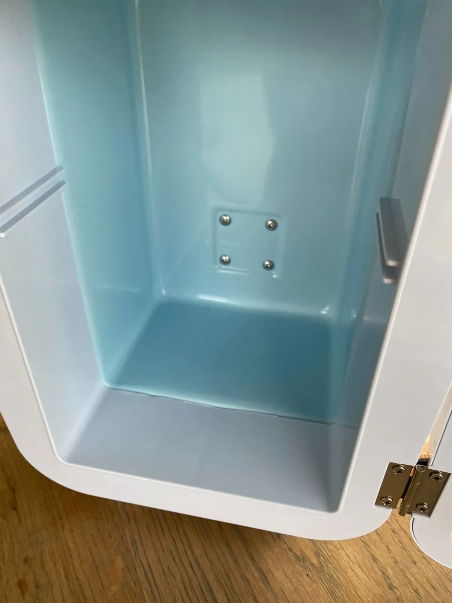 Mini Fridge - Image 3