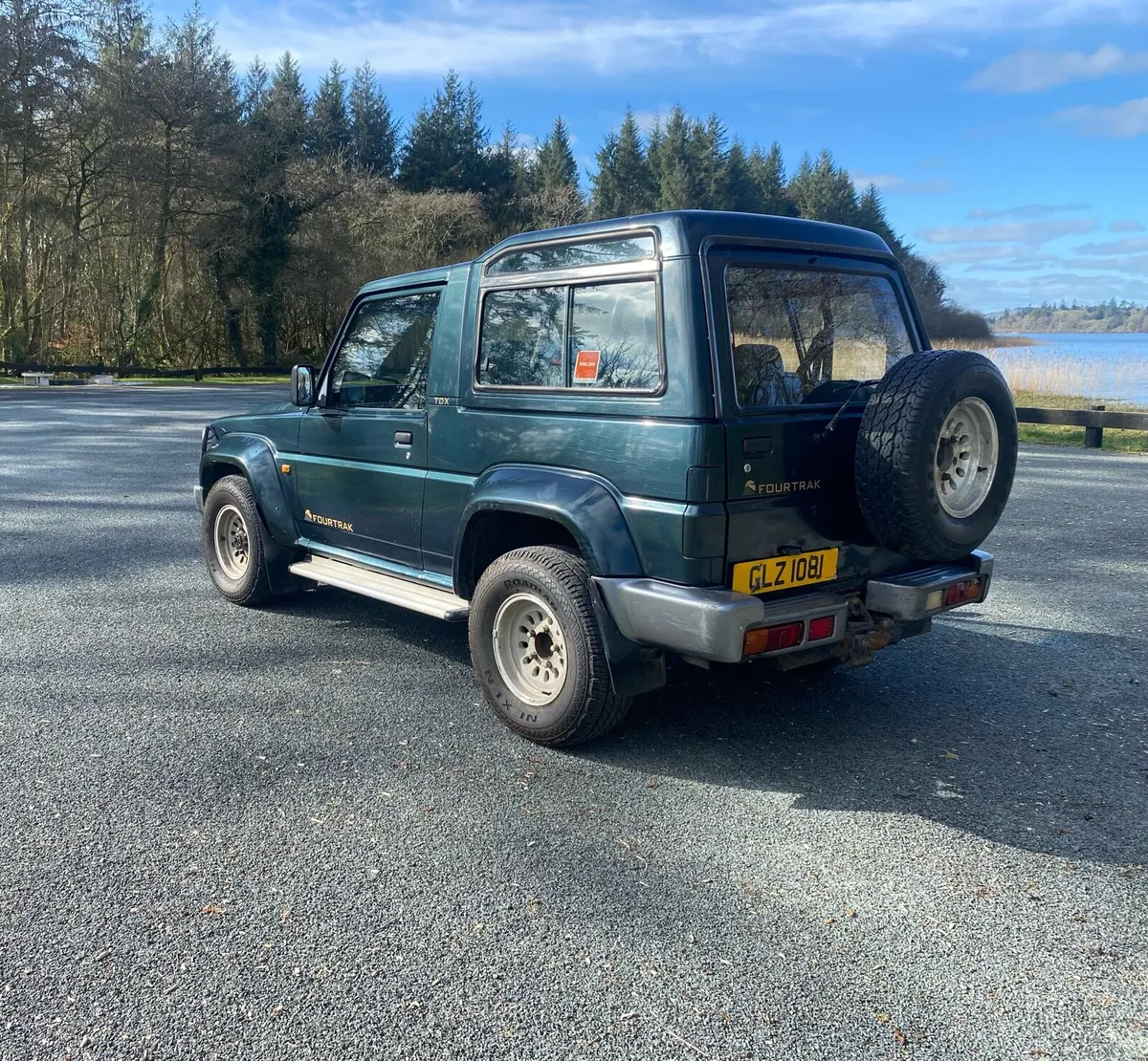 Daihatsu fourtrak passanger - Image 3