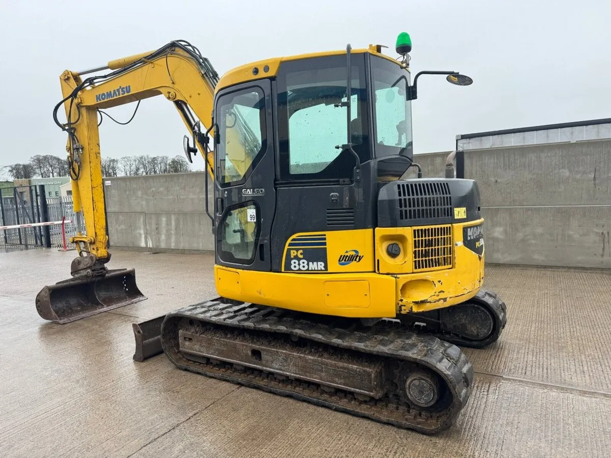 KOMATSU PC88MR-6 8.5 TON MIDI EXCAVATOR - Image 3
