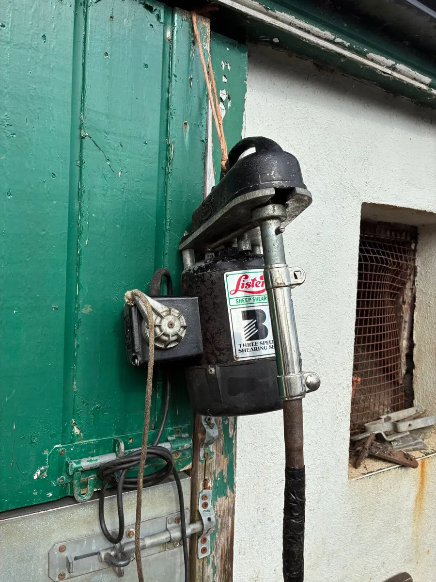 LISTER 3 SPEED  SHEARING MACHINE - Image 1