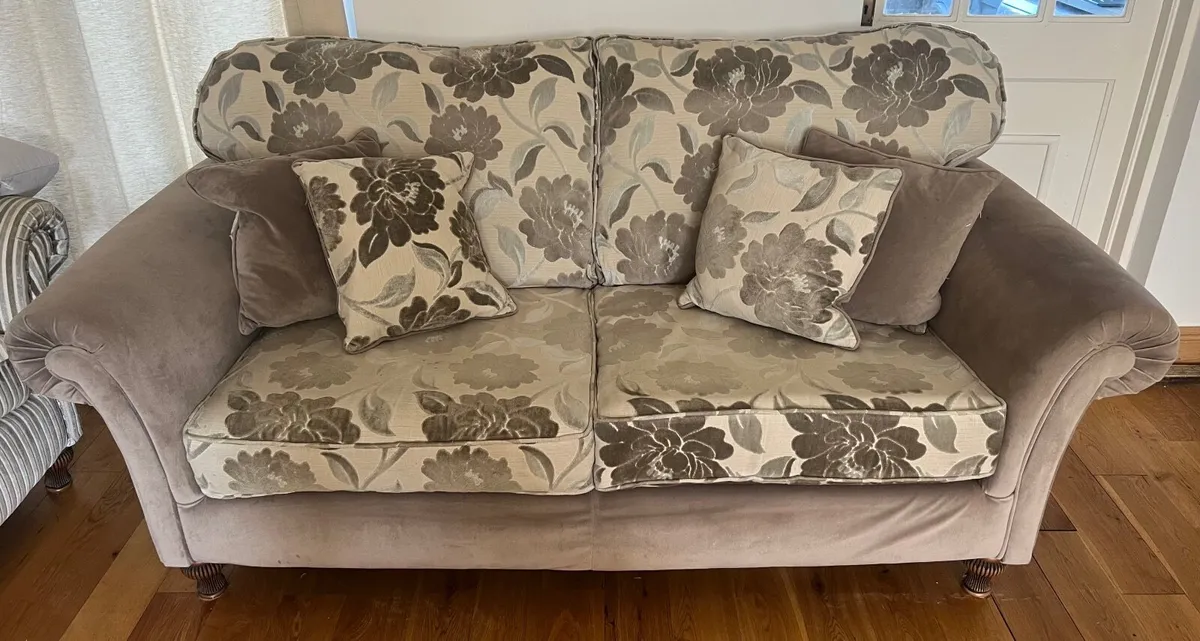 Couch / Sofa - Image 4