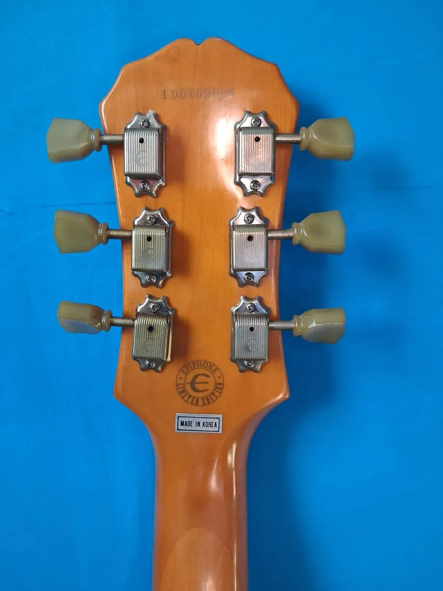 Electric guitar - Image 3